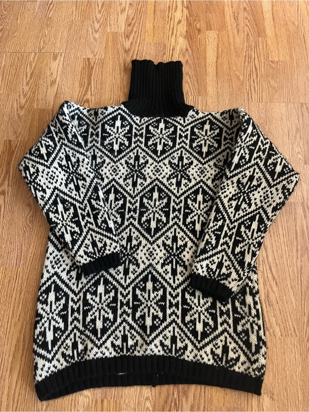 Vintage Eddie Bauer Turtleneck Nordic Snowflake Sweater Ski